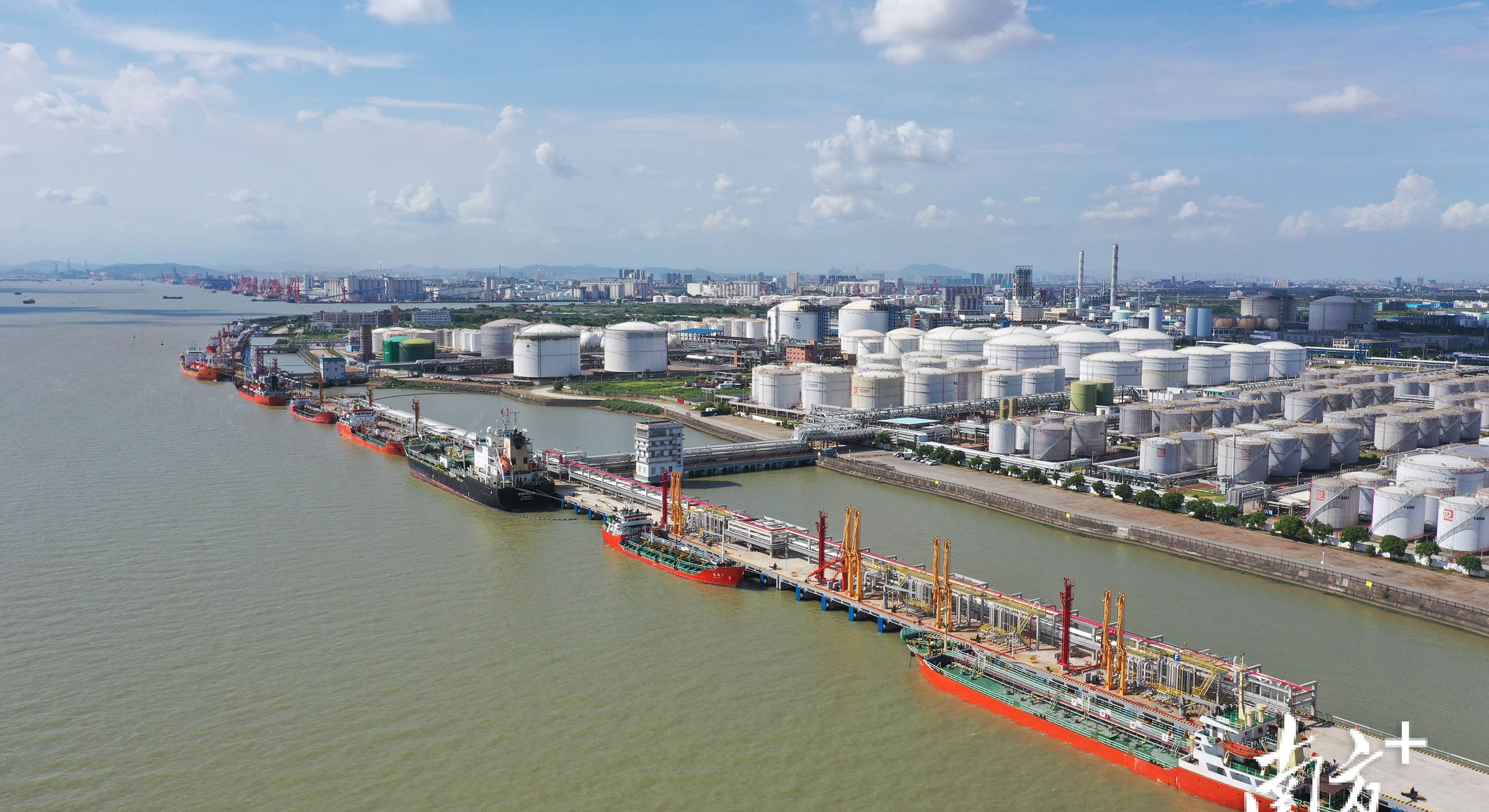 三季度化学原料和化学制品制造业产能利用率为72.5%